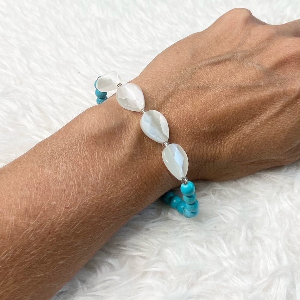 Tropical Whisper Magnesite Bracelet